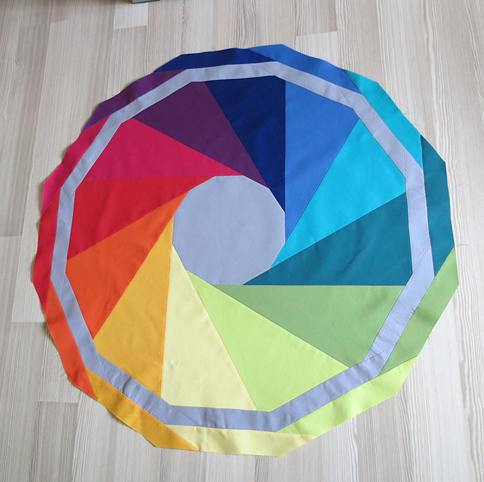 Modern-geometric-patchwork-quilt-pattern-4