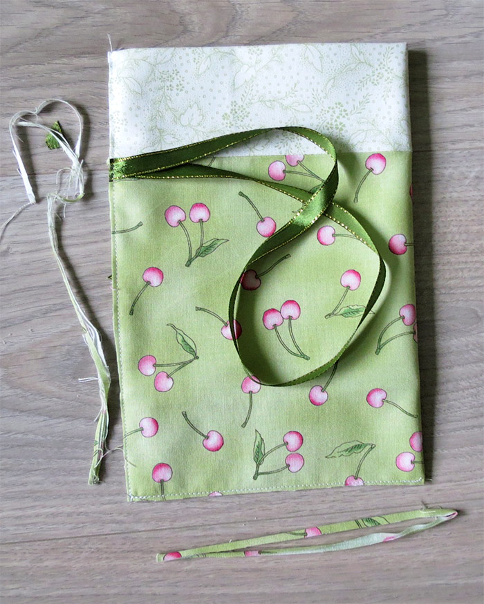 Drawstring bag tutorial - 10 minutes are required!