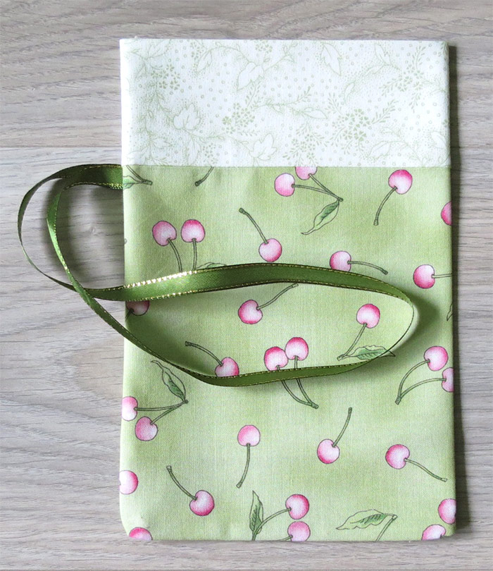 Drawstring bag tutorial - 10 minutes are required!