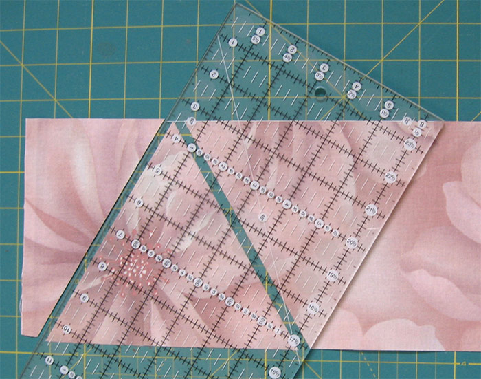 How to cut triangles with rectangle ruler