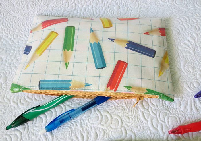 Laminating fabric for pouch