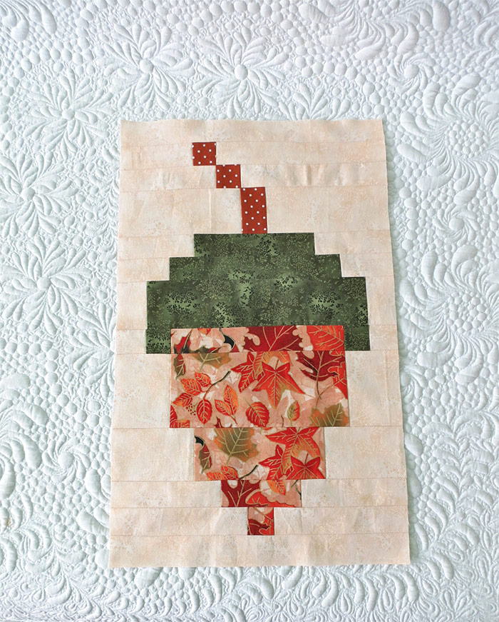 Acorn quilt pattern