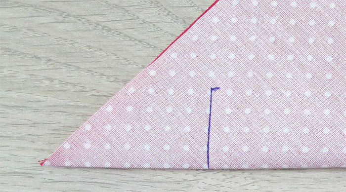 How to sew double sided fabric napkins with mitered corners