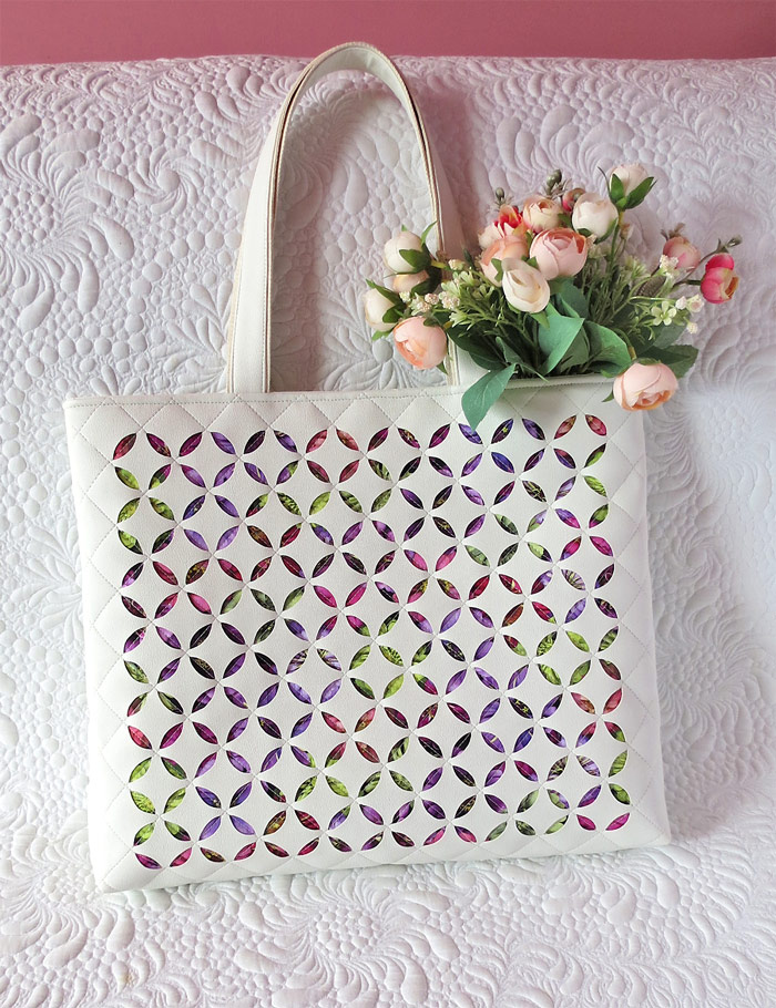 Charming Tote Bag Pattern