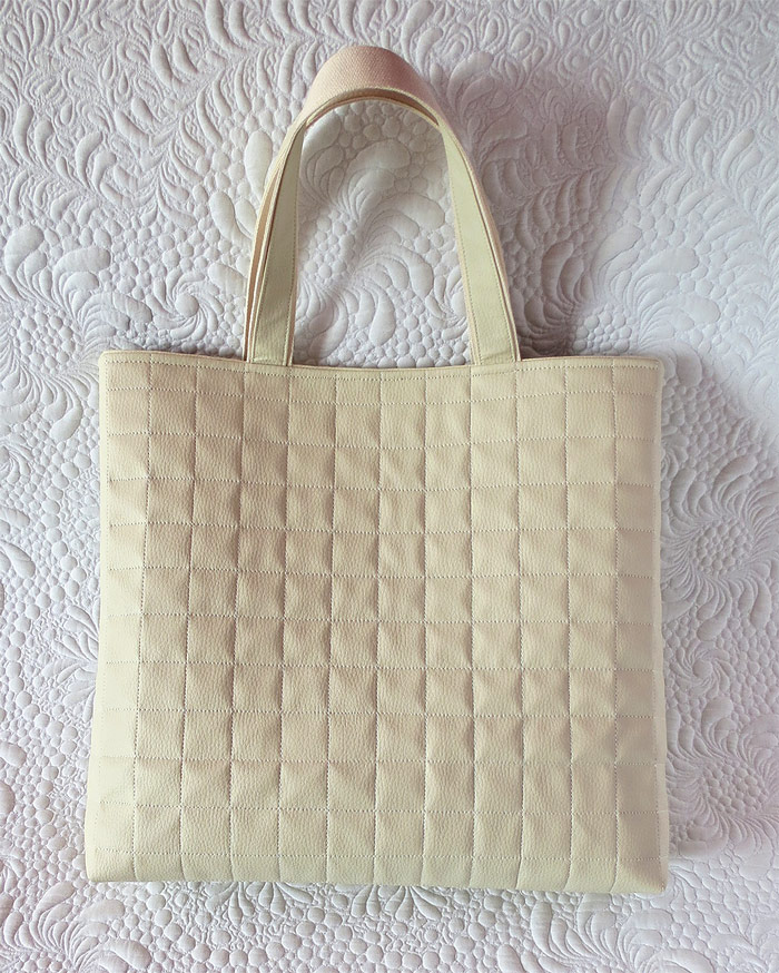 Charming Tote Bag Pattern