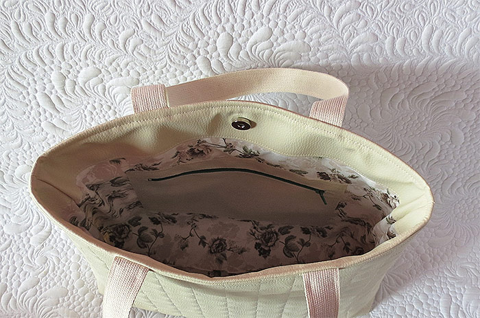 Charming Tote Bag Pattern