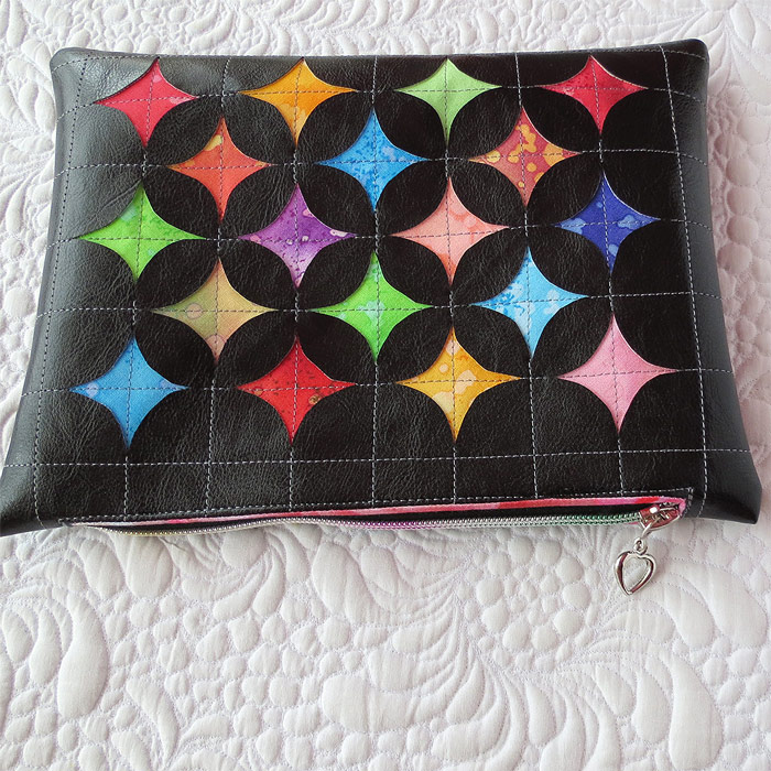 Cutout pouch pattern