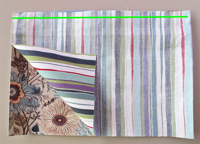Quick and easy zipper pouch tutorial