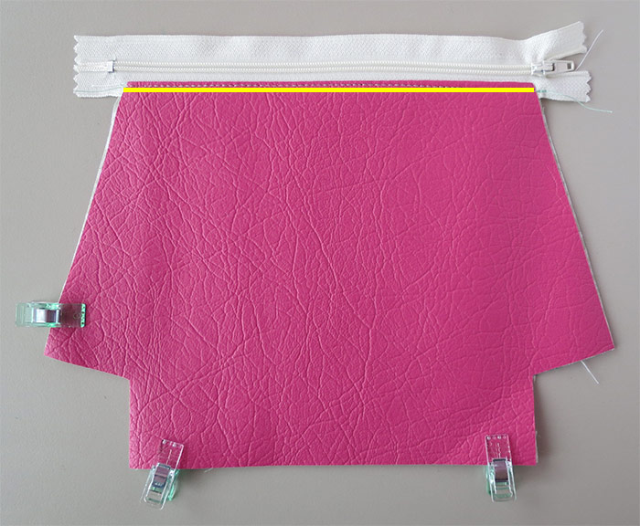 Easy zipper pouch tutorial