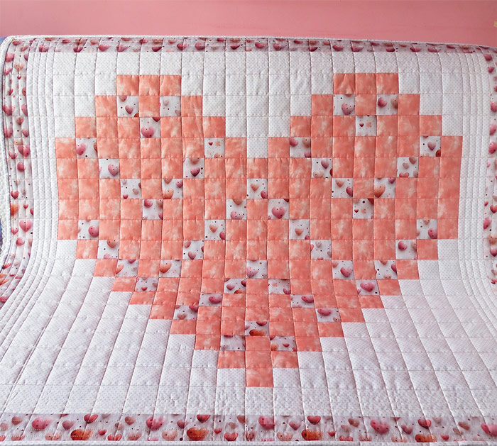 Modern heart quilt pattern